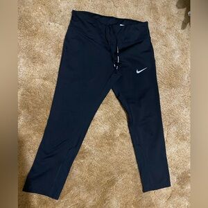 Nike Dri Fit Black Capris Size Medium